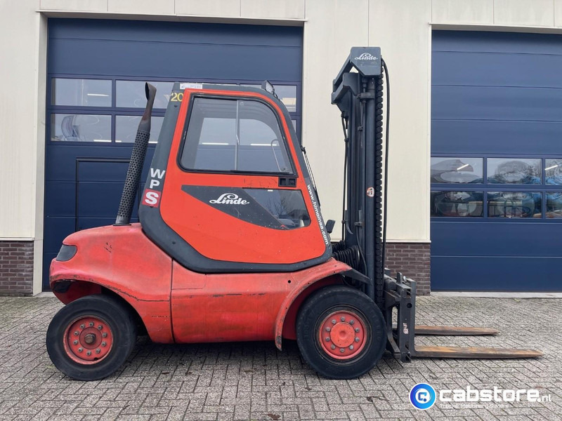 Linde H45D Bouwjaar 2002 - Draaiuren 15.485 - Side Shift - Vorkverstelling - Half gesloten cabine - 4500 kg - Carrello elevatore diesel: foto 2 Linde H45D Bouwjaar 2002 - Draaiuren 15.485 - Side Shift - Vorkverstelling - Half gesloten cabine - 4500 kg - Carrello elevatore diesel: foto 2