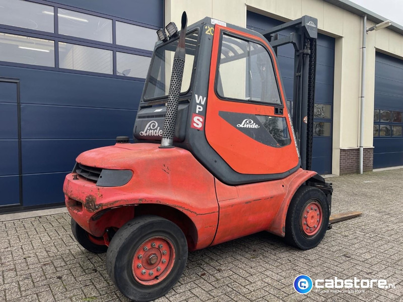 Linde H45D Bouwjaar 2002 - Draaiuren 15.485 - Side Shift - Vorkverstelling - Half gesloten cabine - 4500 kg - Carrello elevatore diesel: foto 5 Linde H45D Bouwjaar 2002 - Draaiuren 15.485 - Side Shift - Vorkverstelling - Half gesloten cabine - 4500 kg - Carrello elevatore diesel: foto 5