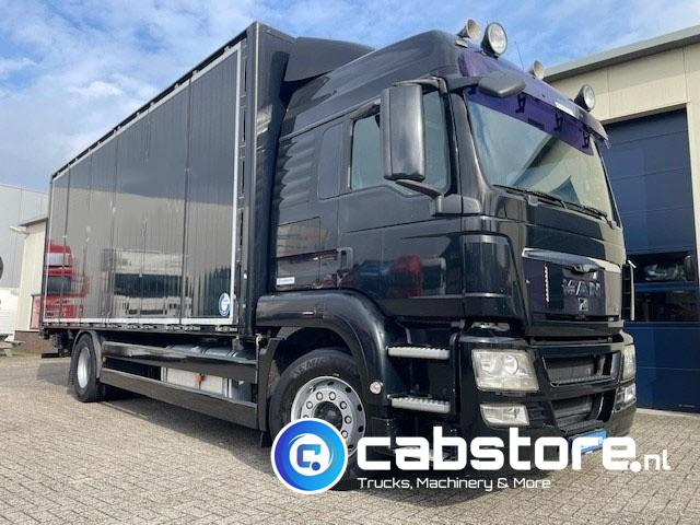 MAN TGS 18.360 4X2 BL Euro 4 - zijlader - Bouwjaar 2008 - Automaat - 2.000 kg laadklep - AHW koppeling - Autocarro furgonato: foto 1 MAN TGS 18.360 4X2 BL Euro 4 - zijlader - Bouwjaar 2008 - Automaat - 2.000 kg laadklep - AHW koppeling - Autocarro furgonato: foto 1