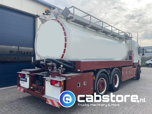 Scania P 380 B 6X2*4 HNA - RETARDER - Tankwagen olie - Olietank - ADR - 16.920 liter - Bouwjaar 2007 - Km 881.924 - Camion cisterna: foto 4 Scania P 380 B 6X2*4 HNA - RETARDER - Tankwagen olie - Olietank - ADR - 16.920 liter - Bouwjaar 2007 - Km 881.924 - Camion cisterna: foto 4