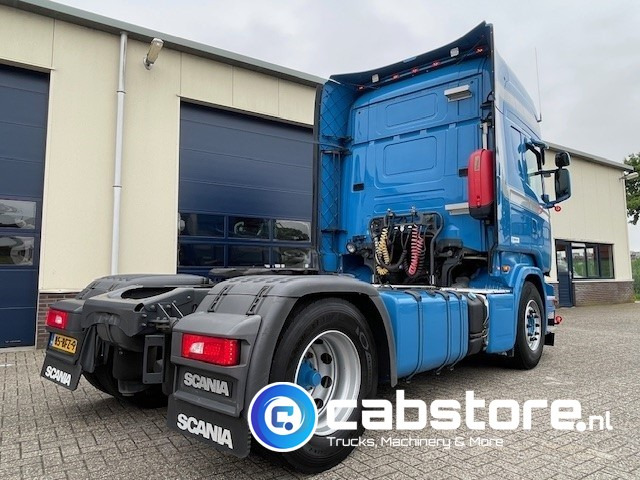 Scania R450 LA4X2MNA Euro 6 Topline Scania R450 LA4X2MNA Euro 6 - Topline - 2 Dieseltanks - Bouwjaar 2015 - Good condition - Trattore stradale: foto 4 Scania R450 LA4X2MNA Euro 6 Topline Scania R450 LA4X2MNA Euro 6 - Topline - 2 Dieseltanks - Bouwjaar 2015 - Good condition - Trattore stradale: foto 4