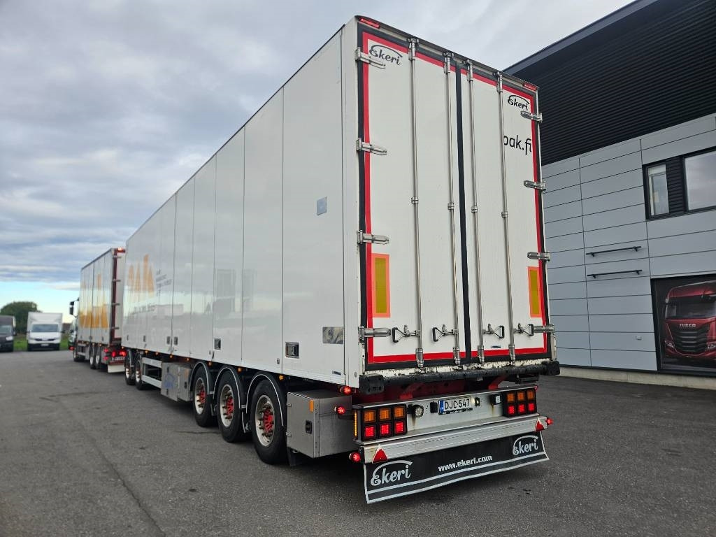 Ekeri FNA kokosivuaukeava - Rimorchio frigorifero: foto 4 Ekeri FNA kokosivuaukeava - Rimorchio frigorifero: foto 4