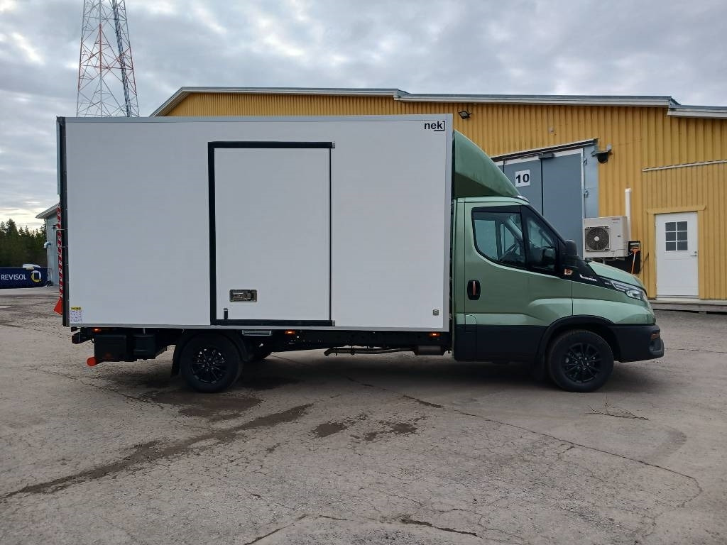 Iveco Daily 35S18A8 - Furgone chiuso: foto 5 Iveco Daily 35S18A8 - Furgone chiuso: foto 5