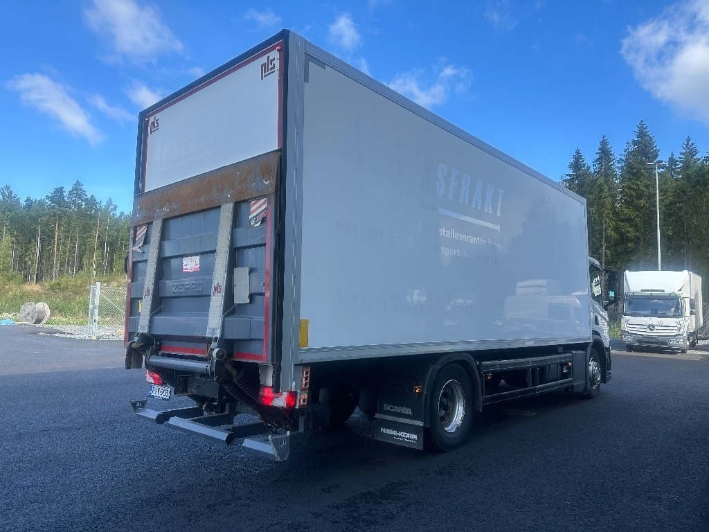 Scania P250 - Autocarro furgonato: foto 4 Scania P250 - Autocarro furgonato: foto 4