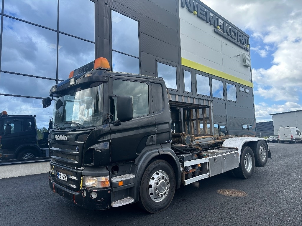 Scania P420 6x2*4 - Autocarro scarrabile: foto 1 Scania P420 6x2*4 - Autocarro scarrabile: foto 1
