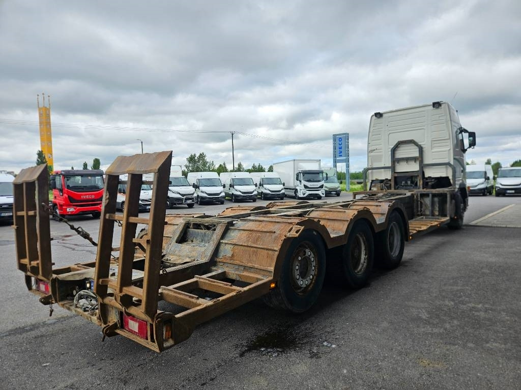 Volvo FH12 8x4 - Camion trasporto legname: foto 3 Volvo FH12 8x4 - Camion trasporto legname: foto 3
