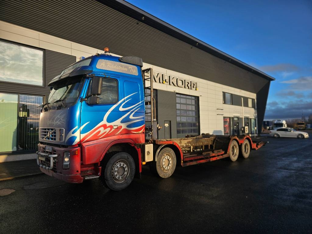 Volvo FH12 8x4 - Camion trasporto legname: foto 1 Volvo FH12 8x4 - Camion trasporto legname: foto 1