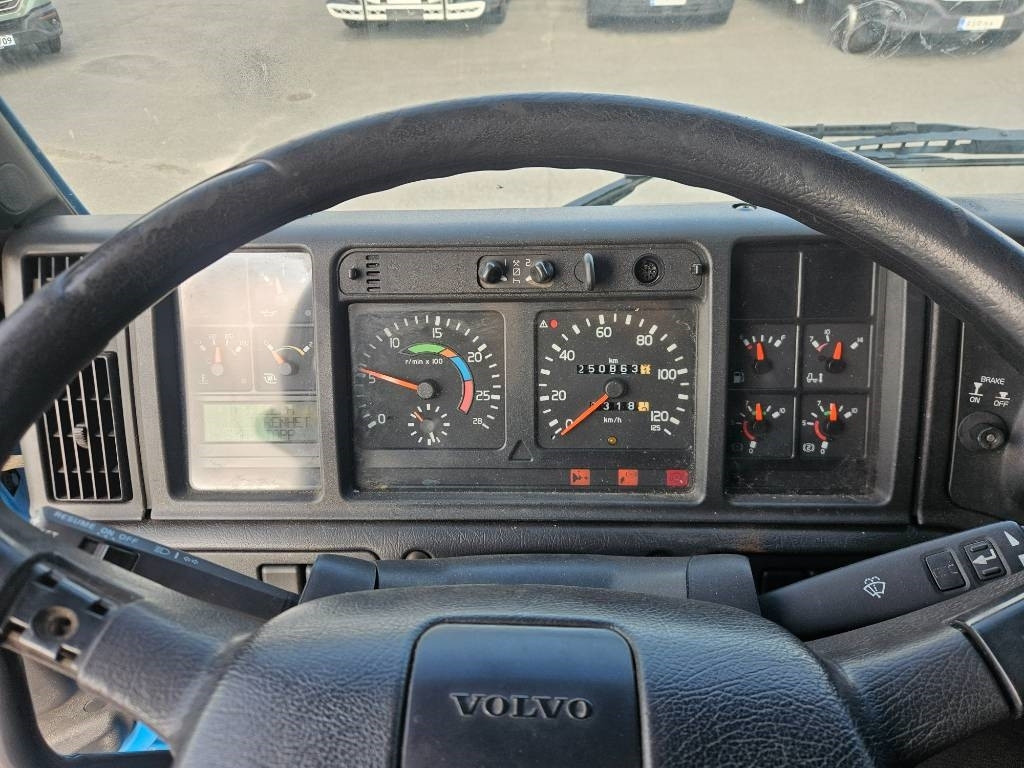 Autocarro multibenna Volvo FM12 420 8x2: foto 15