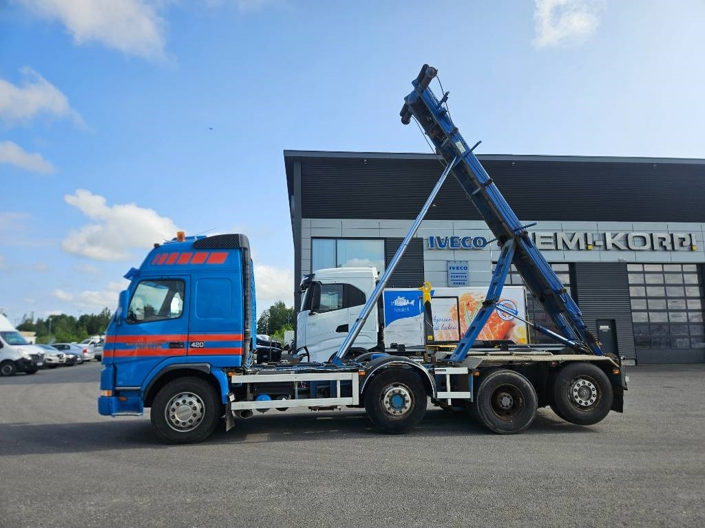 Autocarro multibenna Volvo FM12 420 8x2: foto 10