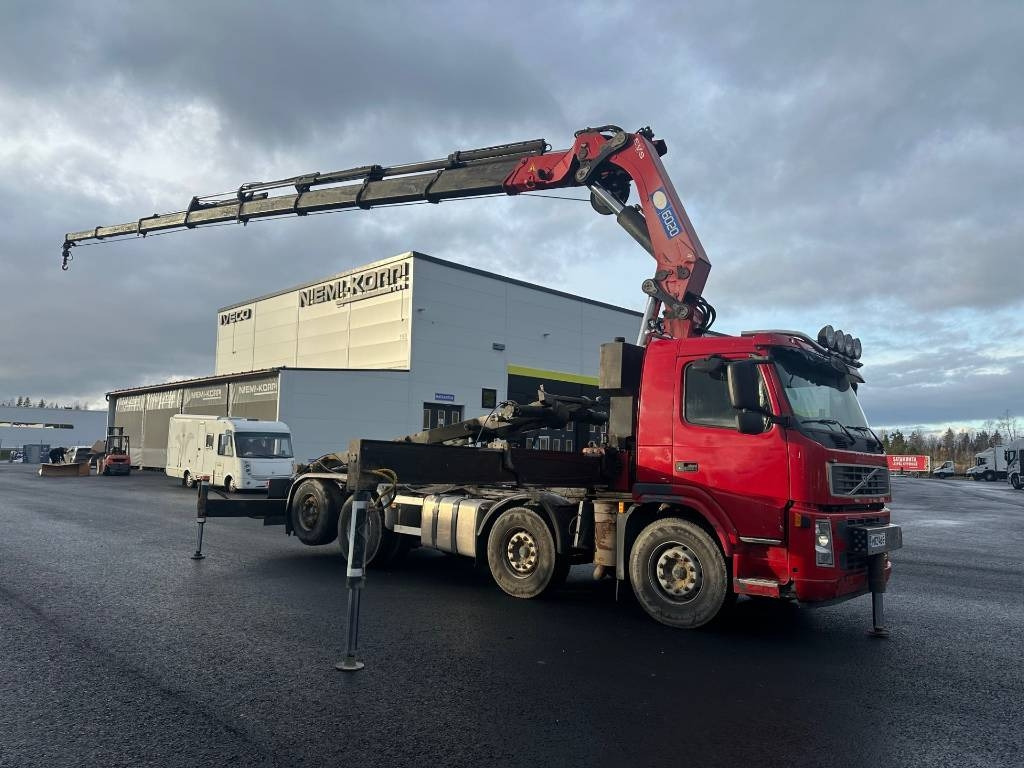 Volvo FM13. HMF 6020-K8 - Camion con gru: foto 1 Volvo FM13. HMF 6020-K8 - Camion con gru: foto 1