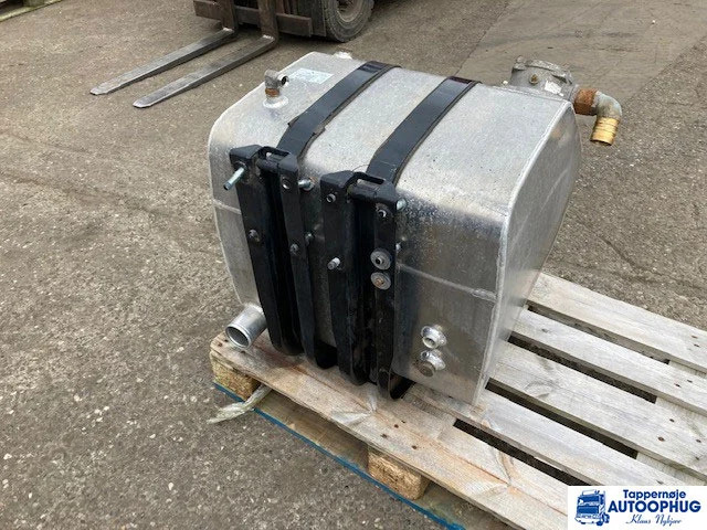 Hydraulik tank aluminum 225L - Serbatoio idraulico per Camion: foto 3 Hydraulik tank aluminum 225L - Serbatoio idraulico per Camion: foto 3