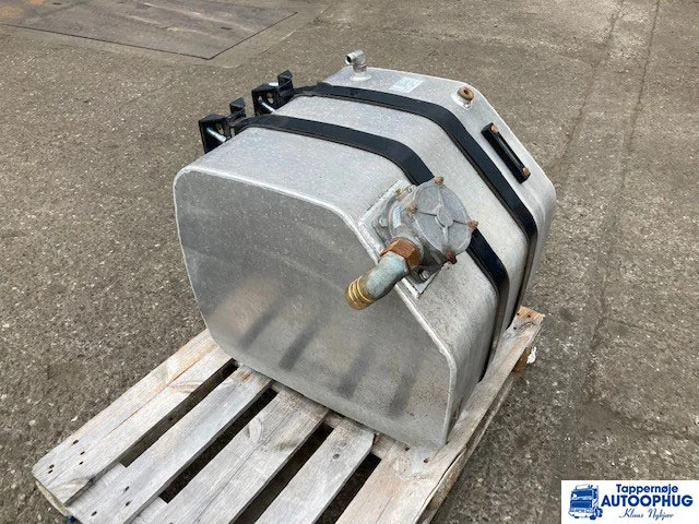Hydraulik tank aluminum 225L - Serbatoio idraulico per Camion: foto 2 Hydraulik tank aluminum 225L - Serbatoio idraulico per Camion: foto 2