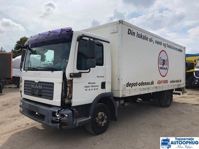 MAN TGL 12.210 - Autocarro furgonato: foto 1 MAN TGL 12.210 - Autocarro furgonato: foto 1