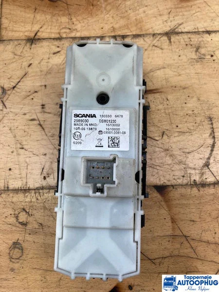 Scania Dør mondul P/N: 2569030 / 2398122 - Cabina e interni per Camion: foto 1 Scania Dør mondul P/N: 2569030 / 2398122 - Cabina e interni per Camion: foto 1