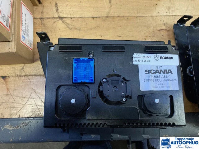 Scania ECU GMS P/N: 2148226 / 2559113 - ECU per Camion: foto 4 Scania ECU GMS P/N: 2148226 / 2559113 - ECU per Camion: foto 4