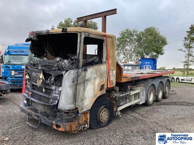 Scania R580XT 8X4 tridem - Autocarro ribaltabile: foto 2 Scania R580XT 8X4 tridem - Autocarro ribaltabile: foto 2