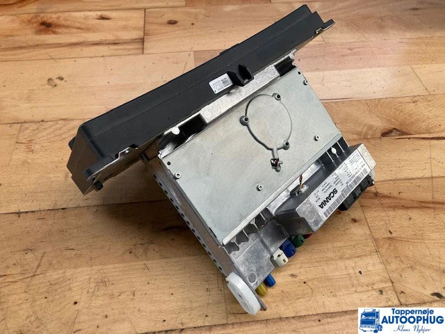 Scania Radio 2594720 – 2783088 - Cabina e interni per Camion: foto 1 Scania Radio 2594720 – 2783088 - Cabina e interni per Camion: foto 1