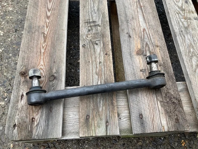 Volvo Anti roll arm – Volvo 23235621 - Barra stabilizzatrici per Camion: foto 1 Volvo Anti roll arm – Volvo 23235621 - Barra stabilizzatrici per Camion: foto 1