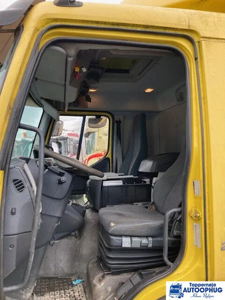 Volvo FL240 - Autocarro con pianale/ Cassone fisso: foto 5 Volvo FL240 - Autocarro con pianale/ Cassone fisso: foto 5