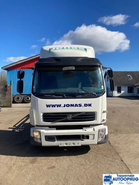 Volvo FL240 euro5 - Autocarro con pianale/ Cassone fisso: foto 1 Volvo FL240 euro5 - Autocarro con pianale/ Cassone fisso: foto 1