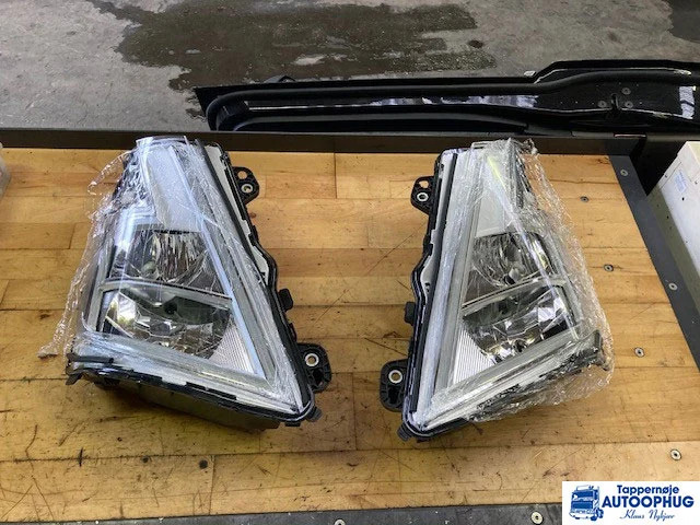 Volvo Headlamp RH – Volvo 23752660 - Sistema elettrico per Camion: foto 2 Volvo Headlamp RH – Volvo 23752660 - Sistema elettrico per Camion: foto 2