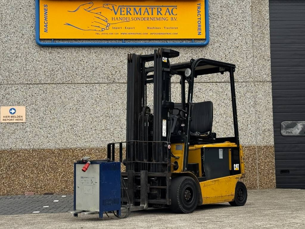 CAT EP25K, forklift, 2009!! - Carrello elevatore elettrico: foto 1 CAT EP25K, forklift, 2009!! - Carrello elevatore elettrico: foto 1