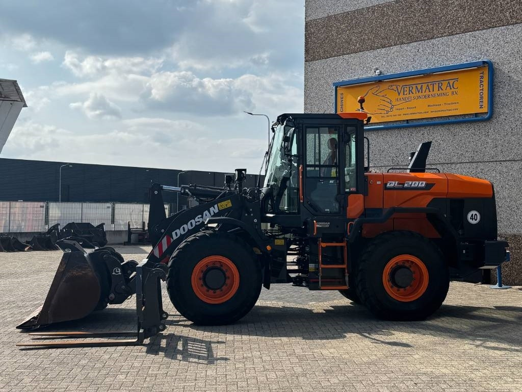 Doosan DEVELON / DOOSAN DL200-7, central lubrication, 202 - Minipala: foto 3 Doosan DEVELON / DOOSAN DL200-7, central lubrication, 202 - Minipala: foto 3