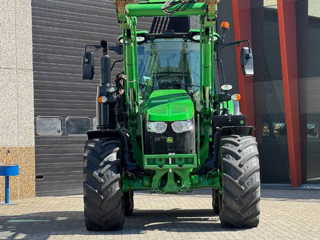John Deere 6110M, 2021, Auto Power, 623R frontloader!! - Trattore: foto 3 John Deere 6110M, 2021, Auto Power, 623R frontloader!! - Trattore: foto 3