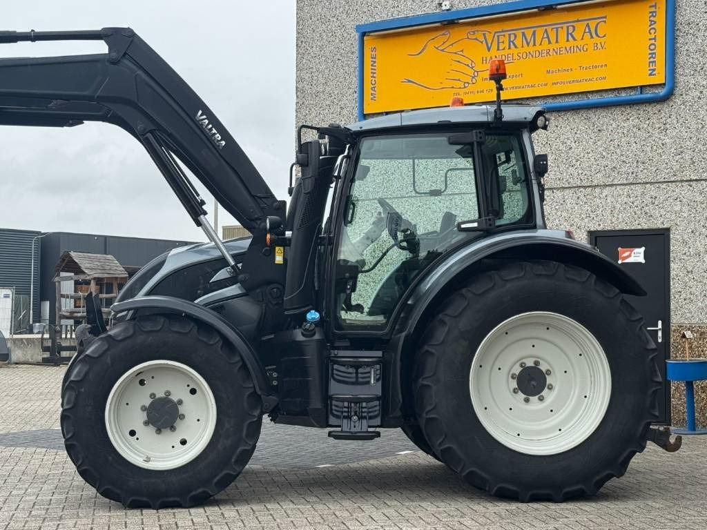 Valtra N174D, Frontlinkage + PTO, Frontloader, 3846 hours - Trattore: foto 3 Valtra N174D, Frontlinkage + PTO, Frontloader, 3846 hours - Trattore: foto 3