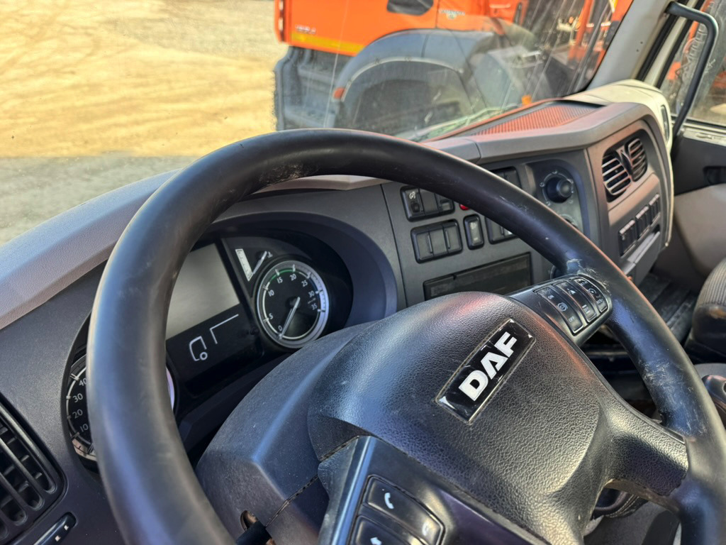 Spazzatrice stradale DAF LF180: foto 9