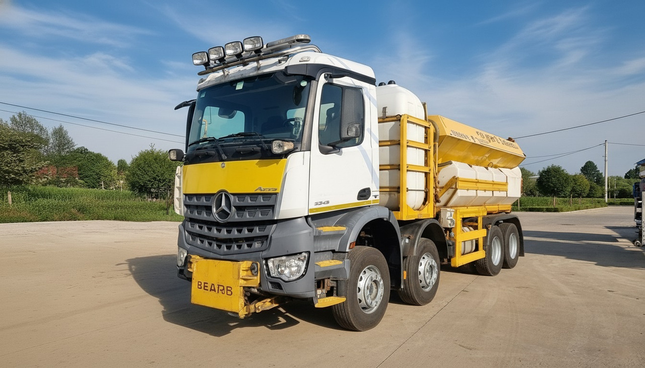 MERCEDES-BENZ AROCS 3243 8x4 | Euro 6 | Piaskarko Solarka Econ 12m³ - Mezzo spazzaneve: foto 1 MERCEDES-BENZ AROCS 3243 8x4 | Euro 6 | Piaskarko Solarka Econ 12m³ - Mezzo spazzaneve: foto 1
