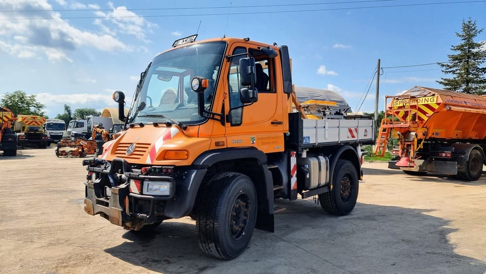 MERCEDES-BENZ Unimog U400 - Trattore comunale: foto 1 MERCEDES-BENZ Unimog U400 - Trattore comunale: foto 1