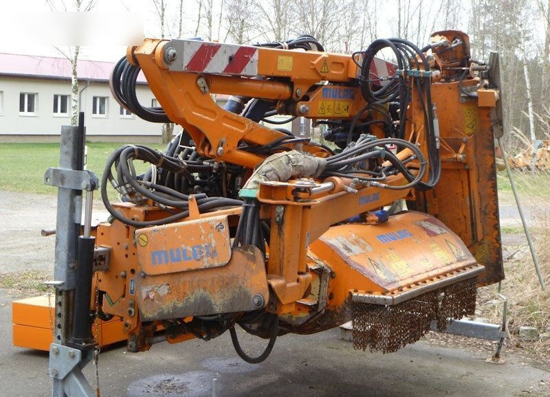 TANDEM MULAG MKF 600 + MRM/MRF 300 - Braccio decespugliatore: foto 4 TANDEM MULAG MKF 600 + MRM/MRF 300 - Braccio decespugliatore: foto 4