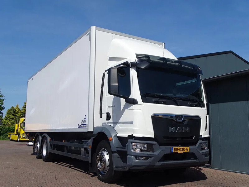 MAN 26.290 CARRIER ICELAND.11 825x245x250 216TKM 2X STUURAS - Autocarro frigorifero: foto 1 MAN 26.290 CARRIER ICELAND.11 825x245x250 216TKM 2X STUURAS - Autocarro frigorifero: foto 1
