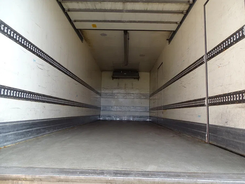 MAN TGM 18.250 E6 CARR SUP 750 CAM LBW 2 TON LOADCAP 10 TON - Autocarro cella isotermica: foto 3 MAN TGM 18.250 E6 CARR SUP 750 CAM LBW 2 TON LOADCAP 10 TON - Autocarro cella isotermica: foto 3