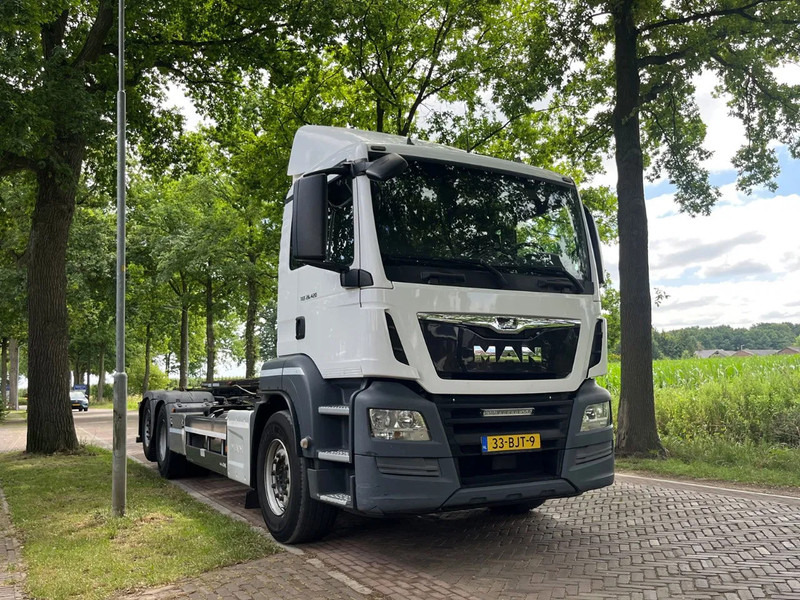 MAN TGS 26.420 CONTAINERSYSTEEM (kabels) MANUEL - Autocarro portacontainer/ Caisse interchangeable: foto 1 MAN TGS 26.420 CONTAINERSYSTEEM (kabels) MANUEL - Autocarro portacontainer/ Caisse interchangeable: foto 1