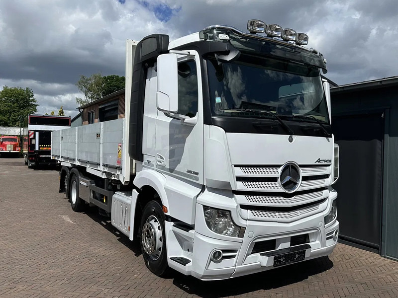 Mercedes-Benz Actros 2636 BDF OPEN LAADBAK CAMERA 380DKM - Autocarro con pianale/ Cassone fisso: foto 1 Mercedes-Benz Actros 2636 BDF OPEN LAADBAK CAMERA 380DKM - Autocarro con pianale/ Cassone fisso: foto 1