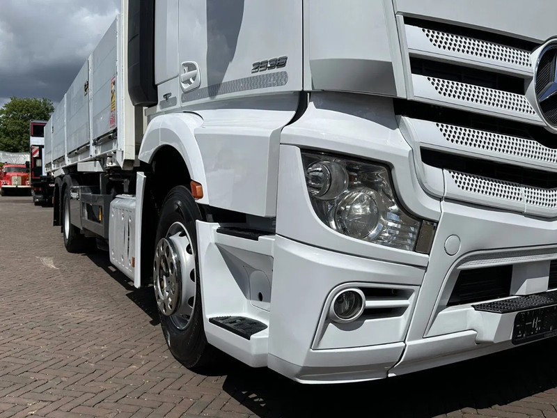 Mercedes-Benz Actros 2636 BDF OPEN LAADBAK CAMERA 380DKM - Autocarro con pianale/ Cassone fisso: foto 5 Mercedes-Benz Actros 2636 BDF OPEN LAADBAK CAMERA 380DKM - Autocarro con pianale/ Cassone fisso: foto 5
