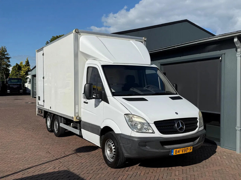Mercedes-Benz Sprinter 311 CLixtar LBW 2.5 ton load be licence - Trattore stradale: foto 1 Mercedes-Benz Sprinter 311 CLixtar LBW 2.5 ton load be licence - Trattore stradale: foto 1