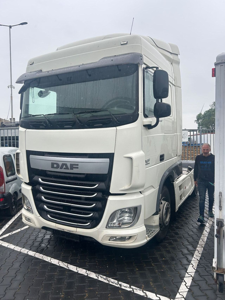 DAF XF 106.440 XF106-440 Space Cab, Full spoilers - Trattore stradale: foto 1 DAF XF 106.440 XF106-440 Space Cab, Full spoilers - Trattore stradale: foto 1
