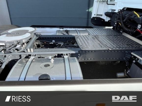 DAF XG 530 FT Alcoa Leder Vollluft Standklima - Trattore stradale: foto 5 DAF XG 530 FT Alcoa Leder Vollluft Standklima - Trattore stradale: foto 5