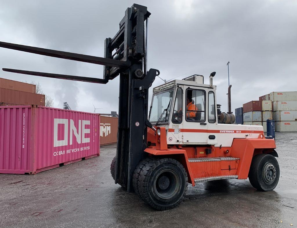 Svetruck 13,6-120-32 - Carrello elevatore diesel: foto 4 Svetruck 13,6-120-32 - Carrello elevatore diesel: foto 4