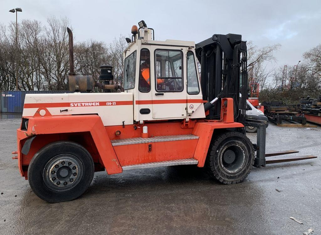 Svetruck 13,6-120-32 - Carrello elevatore diesel: foto 5 Svetruck 13,6-120-32 - Carrello elevatore diesel: foto 5