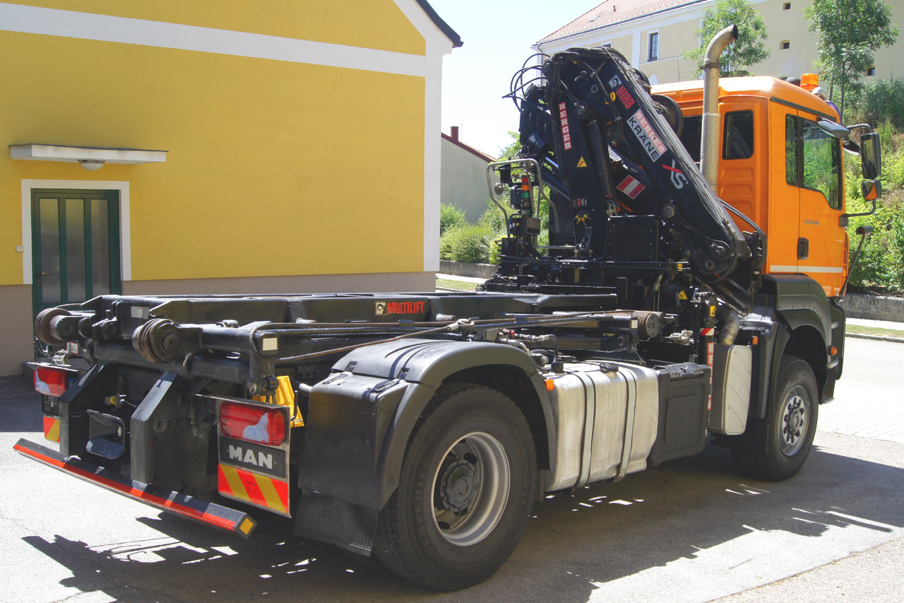 MAN TGA 18.360 BL 4x4/Euro 4/TÜV/HIAB 111/MULTILIFT/Winterdienst - Autocarro scarrabile, Camion con gru: foto 5 MAN TGA 18.360 BL 4x4/Euro 4/TÜV/HIAB 111/MULTILIFT/Winterdienst - Autocarro scarrabile, Camion con gru: foto 5