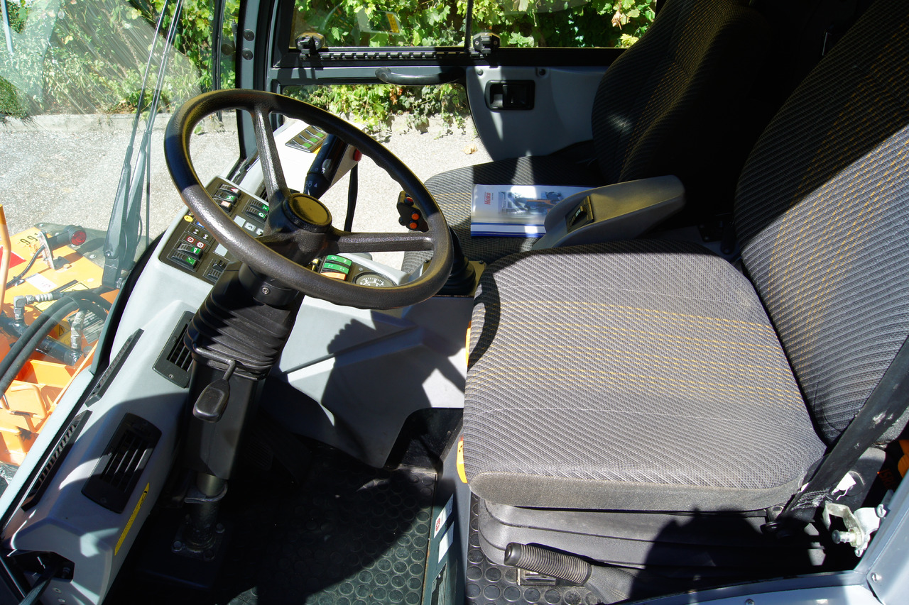 Spazzatrice stradale MULTICAR TREMO X56 Carrier CS/4x4/Euro 5/Besen/Wasserfass: foto 8