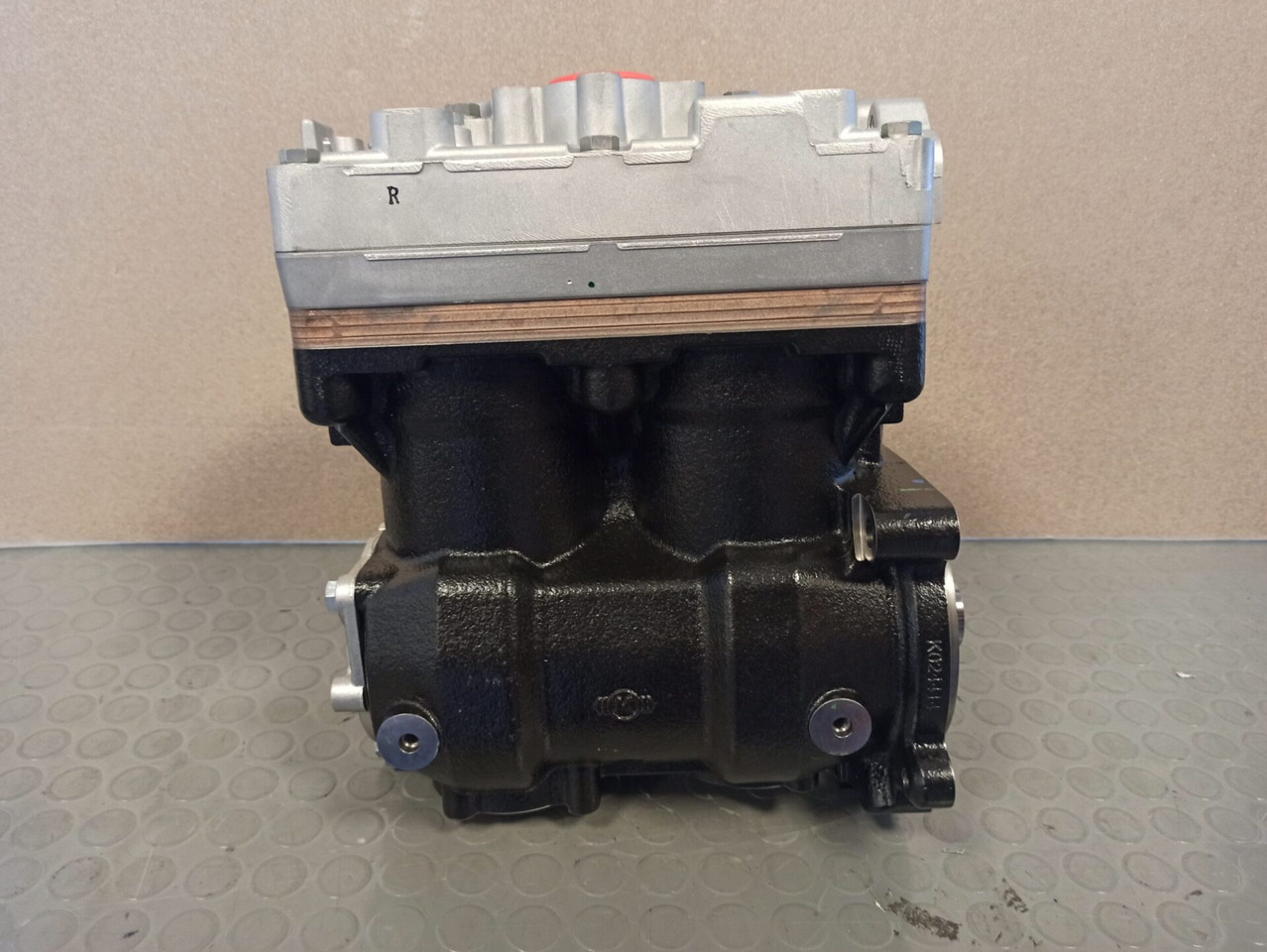 SCANIA AIR COMPRESSOR - 2792819 - Compressore per Camion: foto 1 SCANIA AIR COMPRESSOR - 2792819 - Compressore per Camion: foto 1