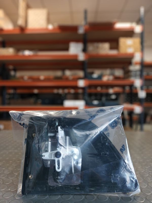 SCANIA DOOR HANDLE - 2371254 - Porta e ricambi per Camion: foto 1 SCANIA DOOR HANDLE - 2371254 - Porta e ricambi per Camion: foto 1