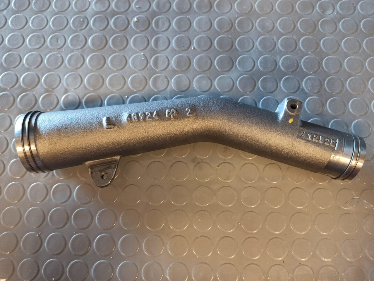 SCANIA EXHAUST MANIFOLD - 63924 - Collettore di scarico per Camion: foto 1 SCANIA EXHAUST MANIFOLD - 63924 - Collettore di scarico per Camion: foto 1