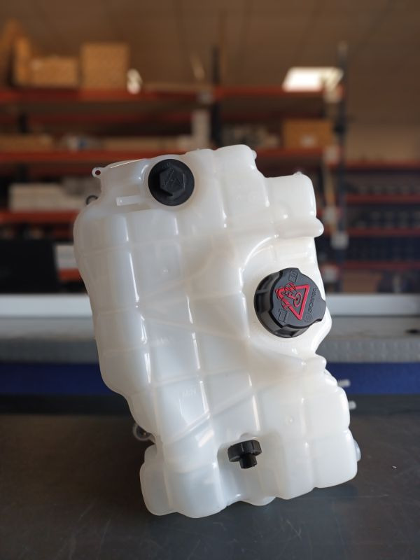 SCANIA EXPANSION TANK - 2545033 - Serbatoio compensazione per Camion: foto 1 SCANIA EXPANSION TANK - 2545033 - Serbatoio compensazione per Camion: foto 1