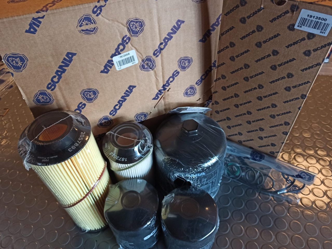 SCANIA MAINTENANCE KIT D16 - 1902668 - Kit revisione motore per Camion: foto 1 SCANIA MAINTENANCE KIT D16 - 1902668 - Kit revisione motore per Camion: foto 1